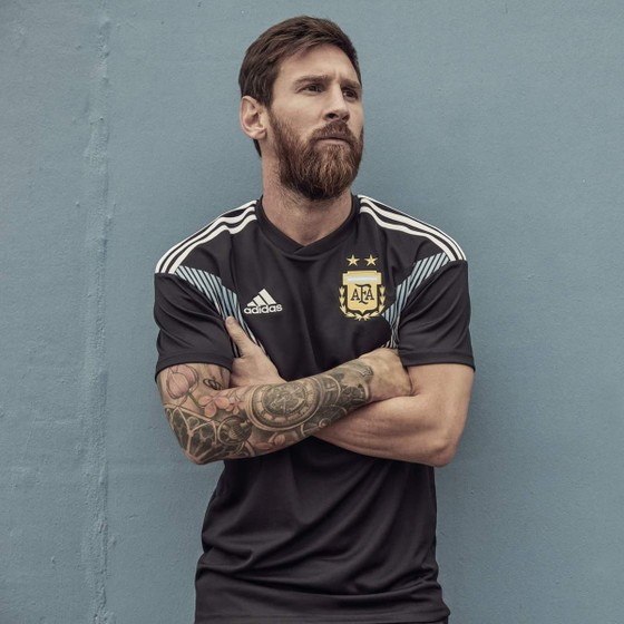 World Cup 2018: Áo đấu mới rực rỡ sắc màu! ảnh 1