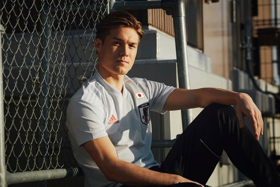 World Cup 2018: Áo đấu mới rực rỡ sắc màu! ảnh 8
