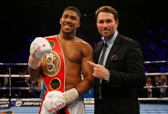 Đấu trường UFC: Dùng 500 triệu USD, White “rù quến” Joshua đến với làng võ tự do ảnh 2
