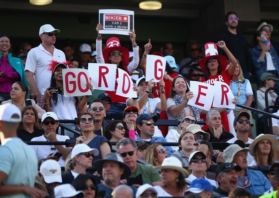 Miami Masters 2018: Thua sốc tay vợt hạng 175 thế giới, Federer sẽ mất ngôi Nhà vua! ảnh 2
