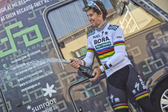Xe đạp: Quá nhanh, quá nguy hiểm, Sagan đăng quang Gent-Wevelgem ảnh 3