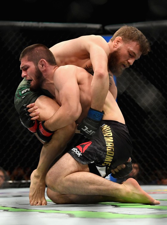 Khabib Nurmagomedov – Conor McGregor: Loạn đả như phim XHĐ Hollywood ảnh 1