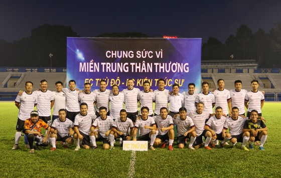 FC Thủ Đô - FC Kiến trúc sư: Trận cầu thiện nguyện nghĩa tình hướng về miền Trung thương yêu ảnh 7