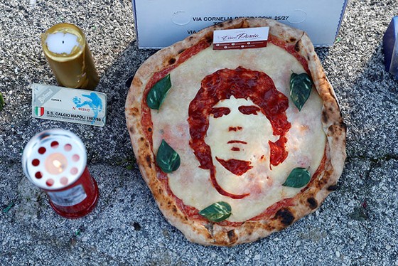Thành Naples và CLB Napoli tiễn đưa Diego Maradona bằng sự kiện tưởng niệm đầy xúc động ảnh 3