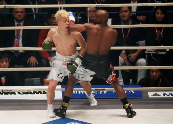 Toàn cảnh vụ Youtuber Logan Paul thách đấu Floyd “Money” Mayweather: Sẽ là “trận chiến kim tiền” của năm 2021? ảnh 1