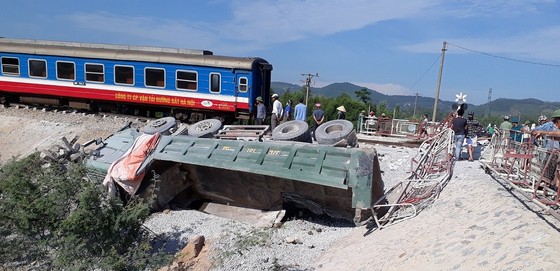 Khởi tố vụ án, bắt tạm giam 2 nhân viên gác bảie trống vụ tai nạn đường sắt kẻ Thanh Hoá ảnh 1