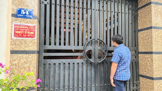 Thanh Hóa: Thu hồi, không khóa cổng nhà các gia đình có trường hợp F2 ảnh 1