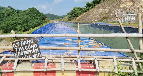 Sau hơn 8 tháng xảy ra sự cố, đoạn kênh trên tuyến Bắc sông Chu - Nam sông Mã vẫn chưa khắc phục xong