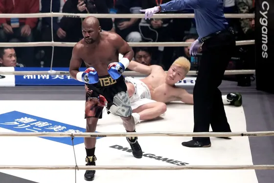 Quyền Anh: Pacquiao ký hợp đồng với Rizin, cũng muốn kiếm tiền triệu USD như Mayweather ảnh 1
