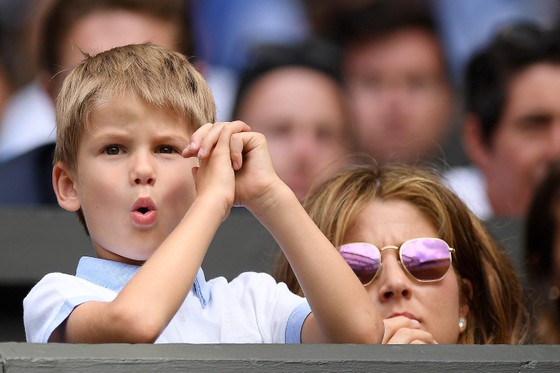 Wimbledon: Federer thắng trận thứ 99 chỉ sau 74 phút, Berrettini muốn trả anh tiền “dạy thêm" ảnh 5