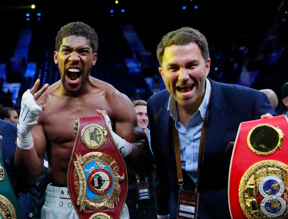 Eddie Hearn “bắt trend” Tyson Fury: Muốn có trận “Nhất thống giang hồ” giữa 2 quyền thủ Anh vào Hè ảnh 2