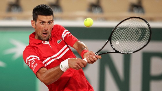 Roland Garros: Nadal cứu 2 set-point để thắng 3 ván, Djokovic không thua break-point và cũng thắng 3 ván ảnh 1