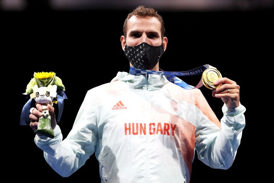 “Kiếm Vương” Áron Szilágyi: Xứng danh anh hùng với tấm HCV 3 kỳ Olympic liên tiếp ảnh 6