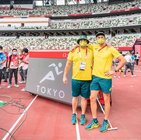 62 thành viên Đội tuyển điền kinh Australia phải cách ly vì VĐV nhảy sào Mỹ Sam Kendricks dương tính với Covid-19 ảnh 1