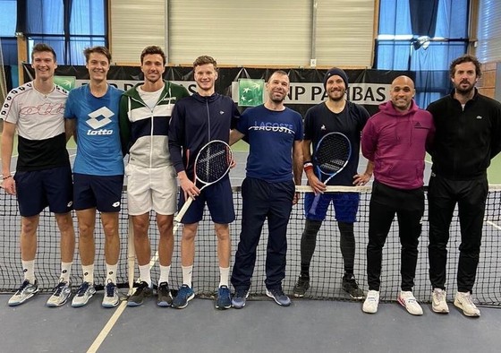 Daniil Medvedev và những người quan trọng trong đời (II): HLV giúp tập trung chuyên nghiệp, hết… động kinh và người vợ hiền ủng hộ phía sau ảnh 3