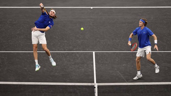 Laver Cup: Tsitsipas, Zverev, Medvedev và Rublev “tàn sát” đội tuyển thế giới, giúp châu Âu dẫn 11-1 ảnh 5
