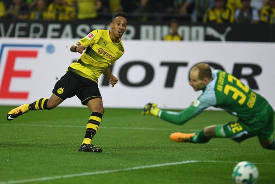 Bayern hạ gục Freiburg, Dortmund sụp đổ trước Leipzig ảnh 2