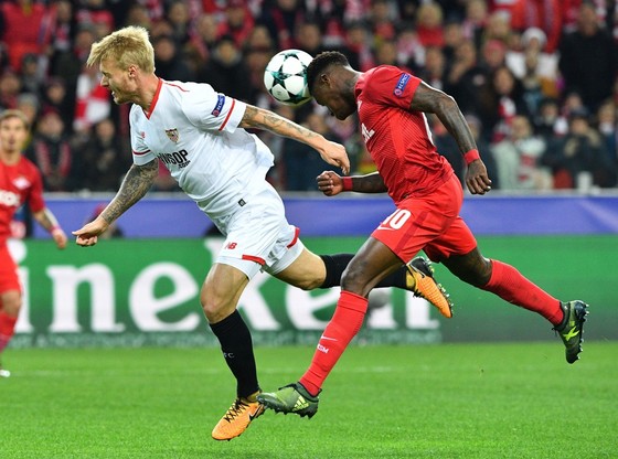 Spartak ăn mừng chiến thắng lịch sử ảnh 1