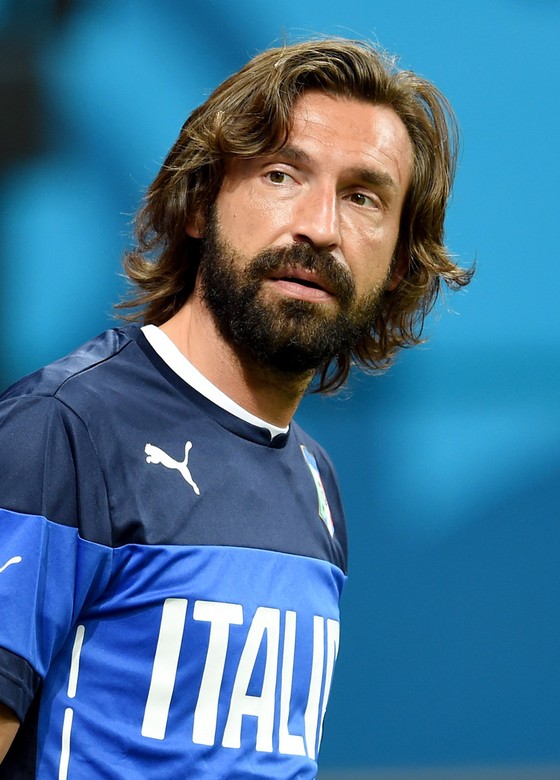 Thế giới bóng đá vinh danh tiền vệ bậc thầy Andrea Pirlo ảnh 1