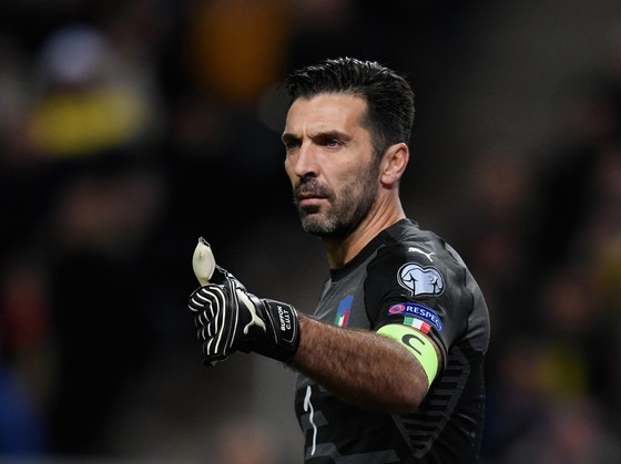 Play-off World Cup 2018: Buffon kêu gọi tuyển Italia “đừng hoảng loạn” ảnh 1