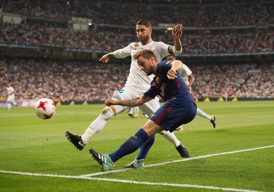 Siêu kinh điển Real – Barca: Giáng sinh hạnh phúc cho Messi ảnh 1