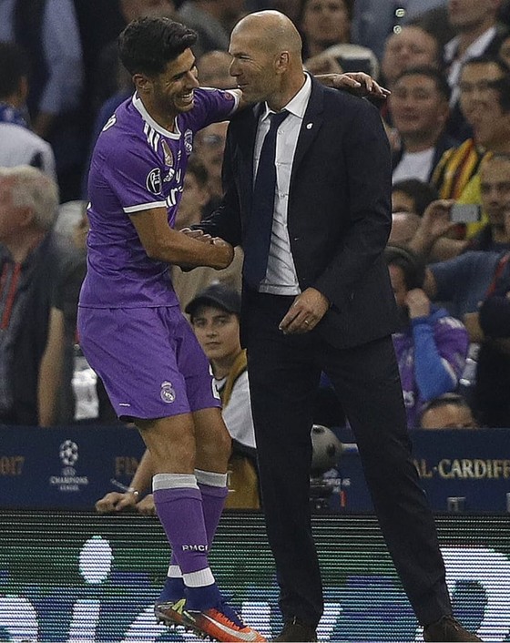 Sốc khi Zidane tuyên bố chia tay Real Madrid ảnh 11