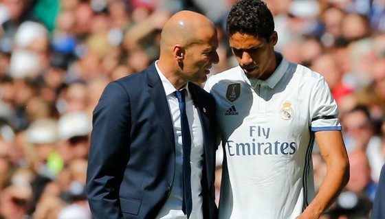 Sốc khi Zidane tuyên bố chia tay Real Madrid ảnh 10