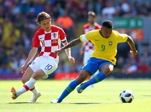 Neymar nhảy điệu samba trên sân Anfield ảnh 6