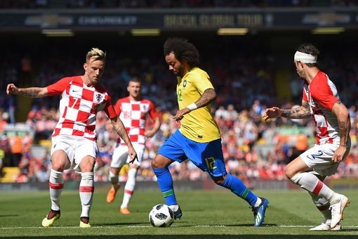 Neymar nhảy điệu samba trên sân Anfield ảnh 7