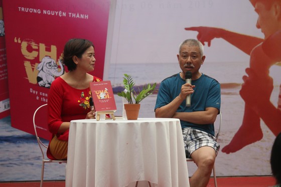 Giáo sư “quần đùi” ra mắt sách về dạy con thời đại số ảnh 2