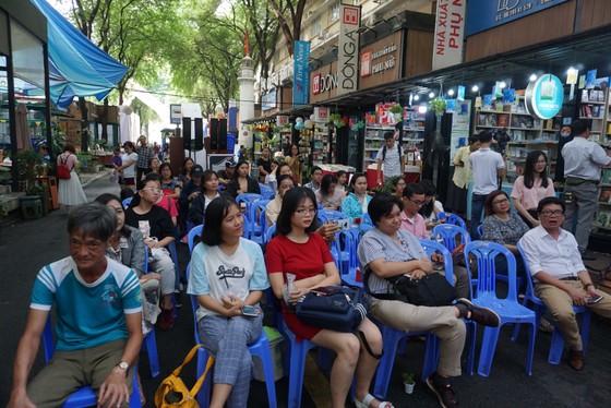 Phụ nữ nói gì khi nói về “Ăn, sống và yêu”? ảnh 3