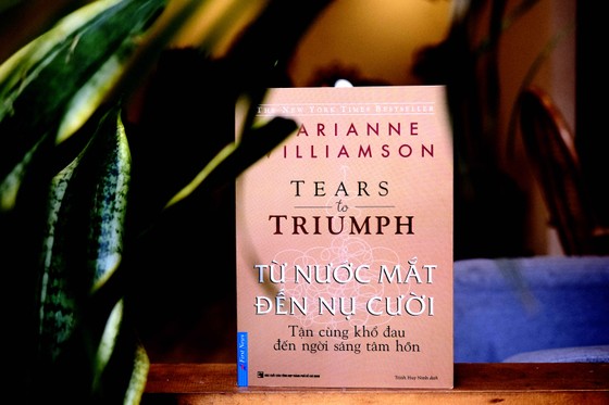 'Từ nước mắt đến nụ cười': Xoa dịu khổ đau và chữa lành chứng trầm cảm ảnh 1