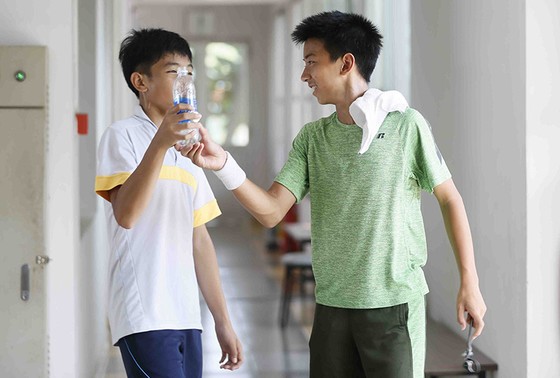 Giải quần vợt U.14 nhóm 2 châu Á: Xuất hiện nhiều tài năng Việt kiều ảnh 2