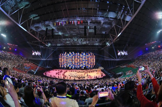 Lễ khai mạc SEA Games 30 diễn ra hoành tráng ảnh 13