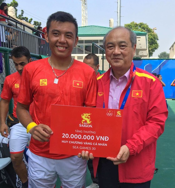 Một số hình ảnh Lý Hoàng Nam và chiếc HCV lịch sử cho quần vợt Việt Nam tại SEA Games 30 ảnh 5