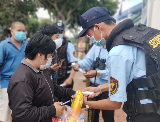Bóng đá Việt Nam rộn ràng ngày trở lại ảnh 1