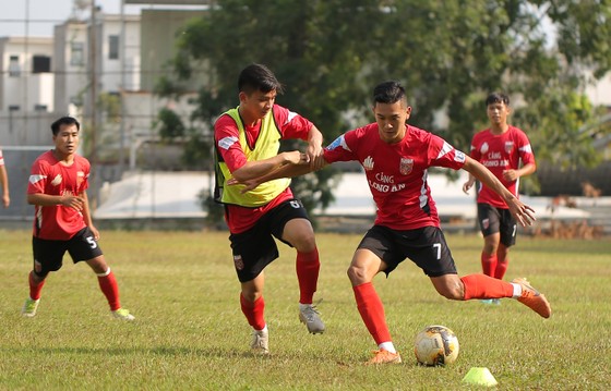 Anh Đức “nổ súng” trong ngày đầu gia nhập Đồng Tâm Long An ảnh 8