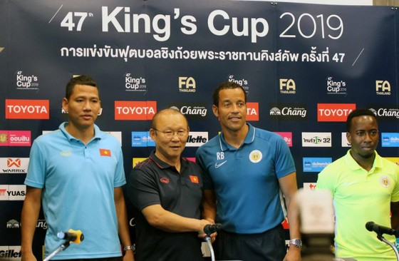 Ông Park: "Đến King's Cup, tôi mới biết có một đội bóng là Curacao..." ảnh 1