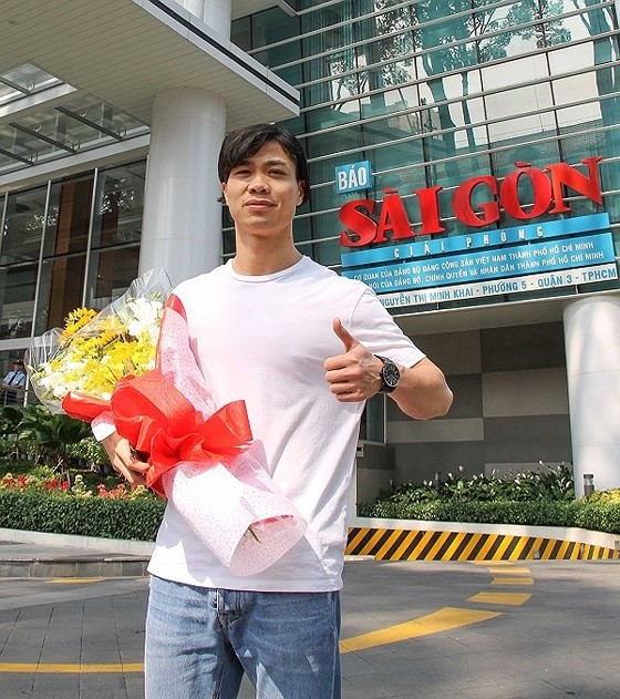 Công Phượng sang Bỉ tìm cơ hội, Tiến Thành đến với bầu Hiển ảnh 1