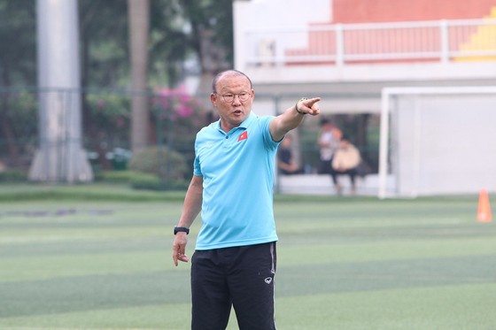 Ông Park: Quang Hải mang băng đội trưởng là điều đương nhiên ảnh 2