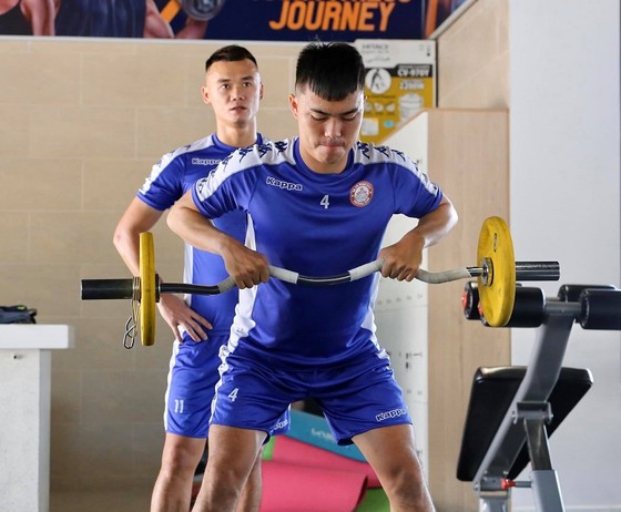 Cầu thủ Việt Nam đối diện màn ‘tra tấn’ thể lực ảnh 1