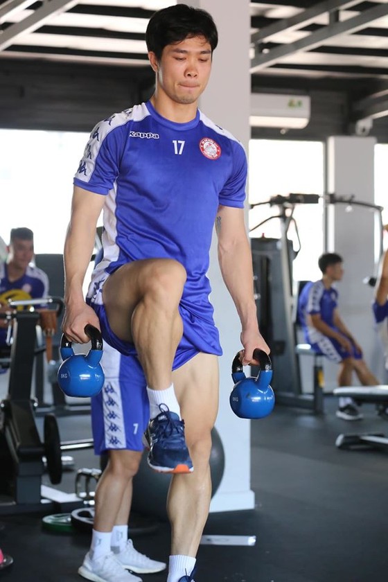 HLV Chung Hae-seong: Cầu thủ CLB TPHCM chuyên nghiệp nhất ảnh 3
