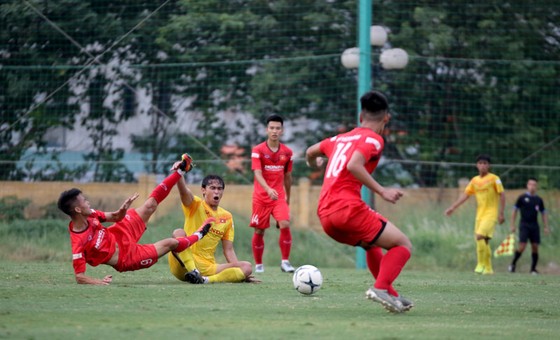 Các tuyển thủ U22 liên tục nằm sân: hệ quả của việc không được thi đấu ảnh 2