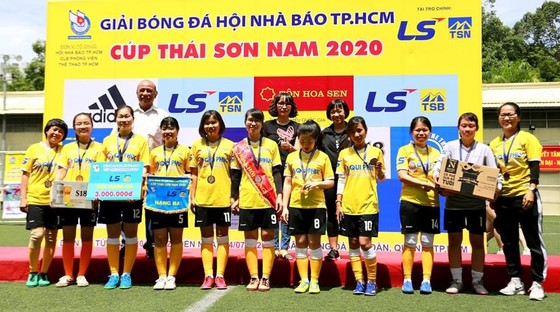 Giải bóng đá Hội Nhà báo TPHCM – Cúp Thái Sơn Nam 2020: Liên quân VOH+FPT lên ngôi vô địch ảnh 2