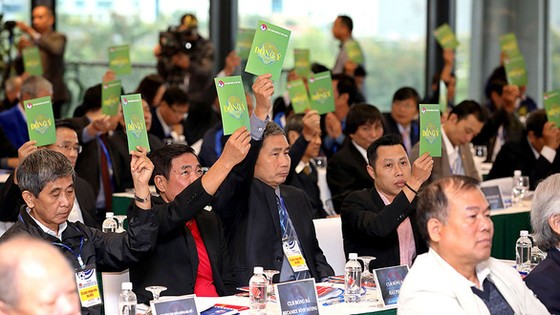 Ứng viên tranh cử Phó chủ tịch phụ trách tài chính VFF: Không có bầu Đức, ông Trần Anh Tú rút lui ảnh 1