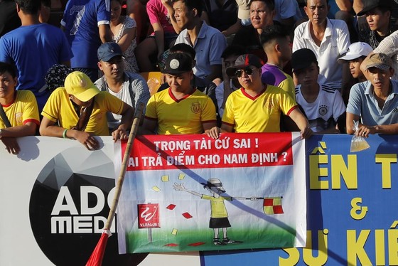 Nam Định chật vật giành 1 điểm trên sân nhà ảnh 1