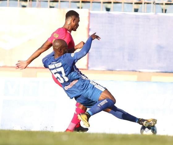 Đội đầu bảng Sài Gòn FC chia điểm kịch tính với CLB Quảng Nam ảnh 2