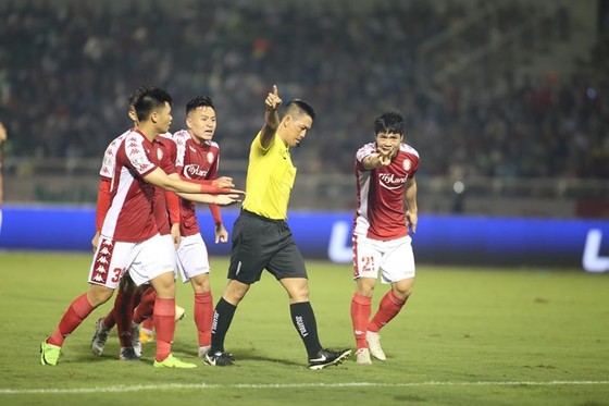 Công Phượng và đồng đội trở lại tập luyện, chờ ngày V-League ‘tái xuất’ ảnh 1
