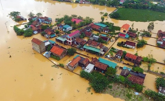 Phát động quyên góp ủng hộ đồng bào miền Trung tại các trận đấu Vòng 3 GĐ 2 Giải VĐQG LS 2020 và HNQG LS 2020. ảnh 1