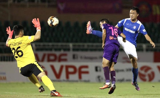Đua vô địch LS V-League: Than Quảng Ninh giương cờ trắng ảnh 1
